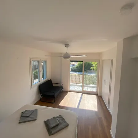 Kite & Wing Ferrodise Homestay szállás